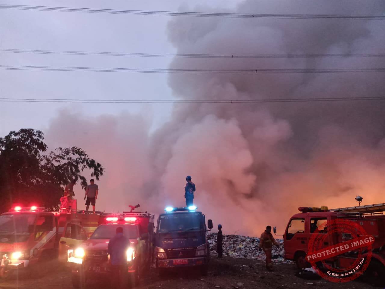 Kebakaran TPA Cioray Kabupaten Tasikmalaya. (Dok, foto. Istimewa)