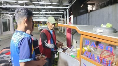 Wanto, penjual Cuanki keliling asal Garut yang mengais rezeki di Ciamis. (Dok, foto. Kondusif.com)