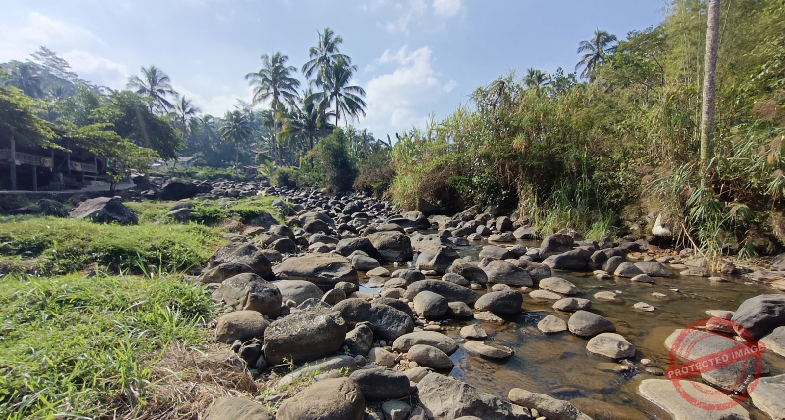 Mengulik asal usul nama Cadas Ngampar wisata di Gunungsari, Sadananya, Ciamis.