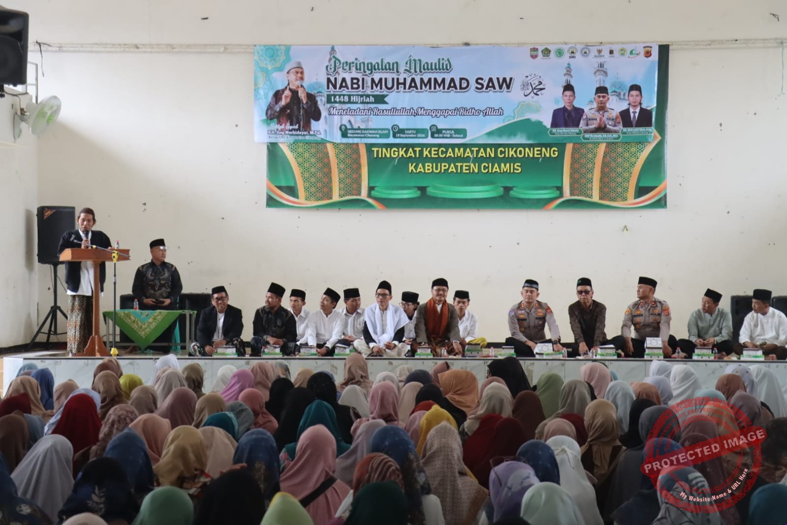 Foto:Ketua PHBI Kecamatan Cikoneng KH Abdul Latif Khan (Gus Latif).