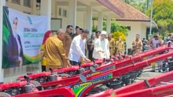 Sebanyak 37 Alsintan disalurkan ke kelompok tani Ciamis melalui aspirasi dari Rina Sa'adah. (Dok, foto. Kondusif.com)