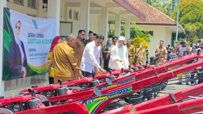 Sebanyak 37 Alsintan disalurkan ke kelompok tani Ciamis melalui aspirasi dari Rina Sa'adah. (Dok, foto. Kondusif.com)