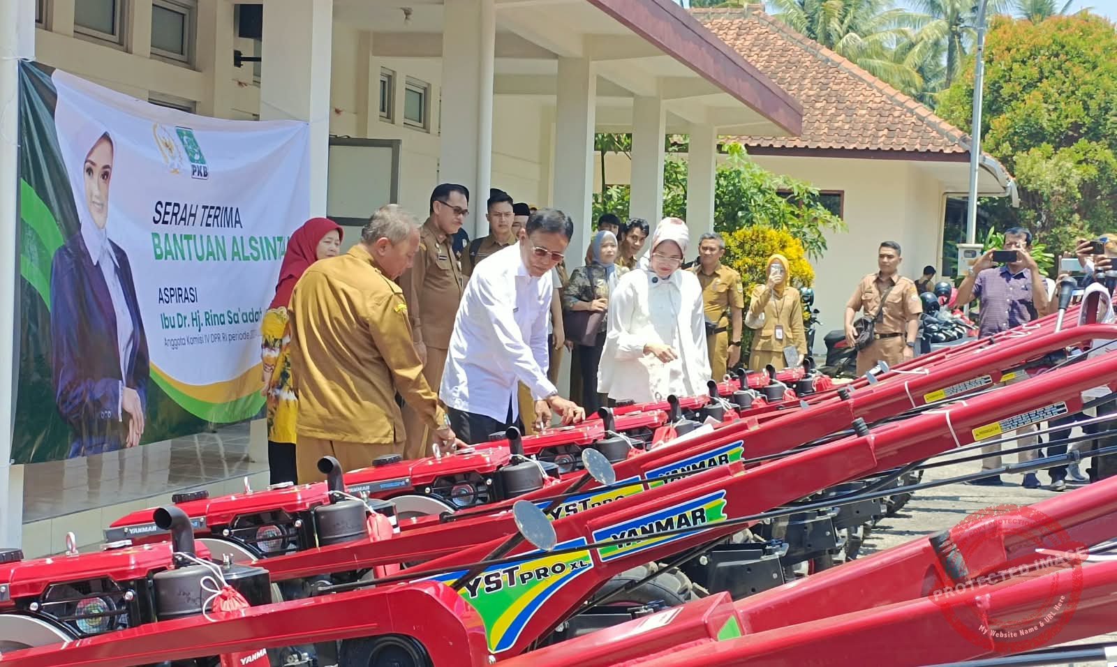 Sebanyak 37 Alsintan disalurkan ke kelompok tani Ciamis melalui aspirasi dari Rina Sa'adah. (Dok, foto. Kondusif.com)
