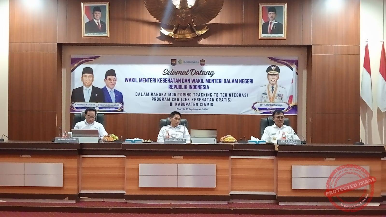 Wakil Menteri Kesehatan (Wamenkes) dr. Benjamin Paulus Octavianus menghadiri kegiatan Monitoring Tracking Tuberculosis (TB) terintegrasi program Cek Kesehatan Gratis (CKG) di Aula Setda Ciamis. (Dok, foto. Kondusif.com)