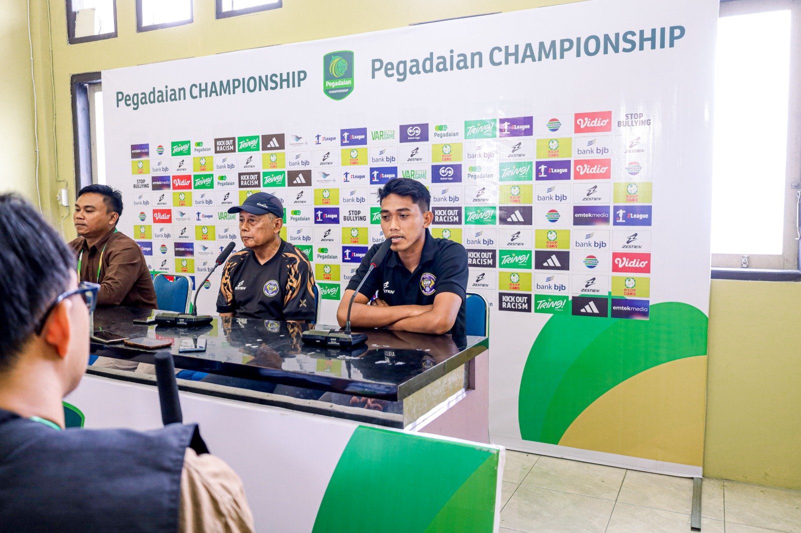 Faris, pemain PSGC Ciamis, menyampaikan kondisi tim dan kesiapan mental pemain muda menjelang laga menghadapi Semen Padang pada pekan ketiga Pegadaian Championship 2026-2027 di Stadion Galuh Ciamis, Jumat (25/9/2026).