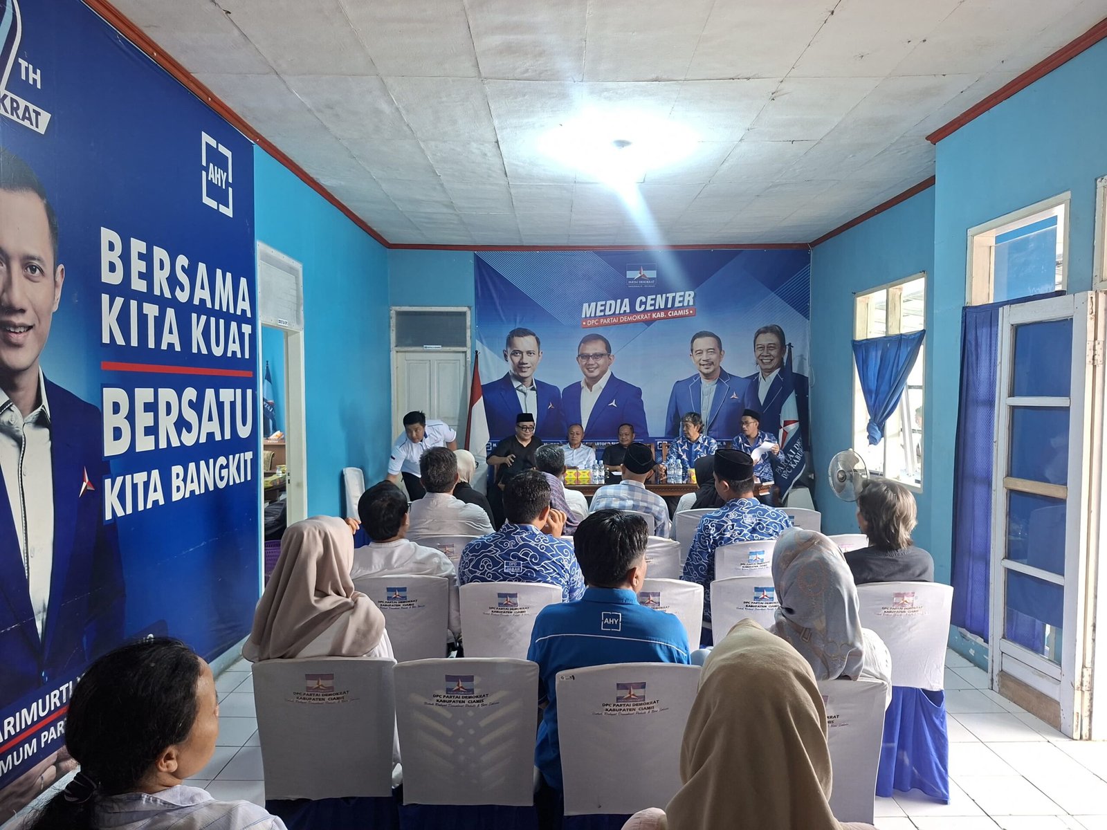 Foto:Kunjungan Silaturahmi Politik DPD PAN Ciamis Ke Kantor DPC Partai Demokrat, Jum'at 30/10/2026. Foto:Kunjungan Silaturahmi Politik DPD PAN Ciamis Ke Kantor DPC Partai Demokrat, Jum'at 30/10/2026.