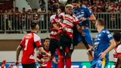 Persib Bandung Takluk 0-1 dari Madura United, Gol Menit Akhir Buyarkan Poin Maung Bandung