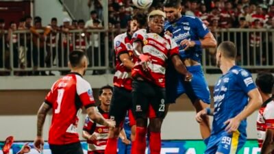 Persib Bandung Takluk 0-1 dari Madura United, Gol Menit Akhir Buyarkan Poin Maung Bandung